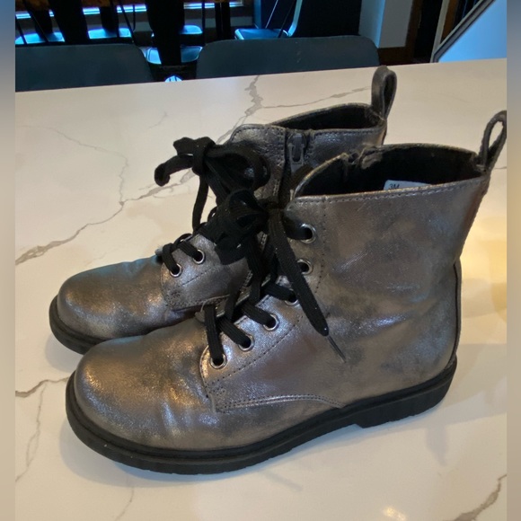 Girls Rachel Shoes Silver Zip-up Booties - Picture 2 of 7